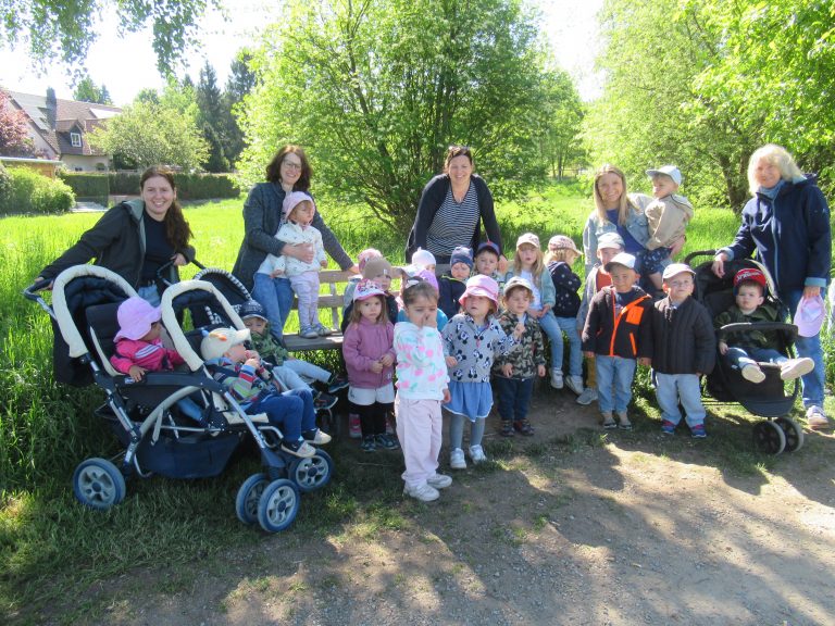 Wir gehen Spazieren.