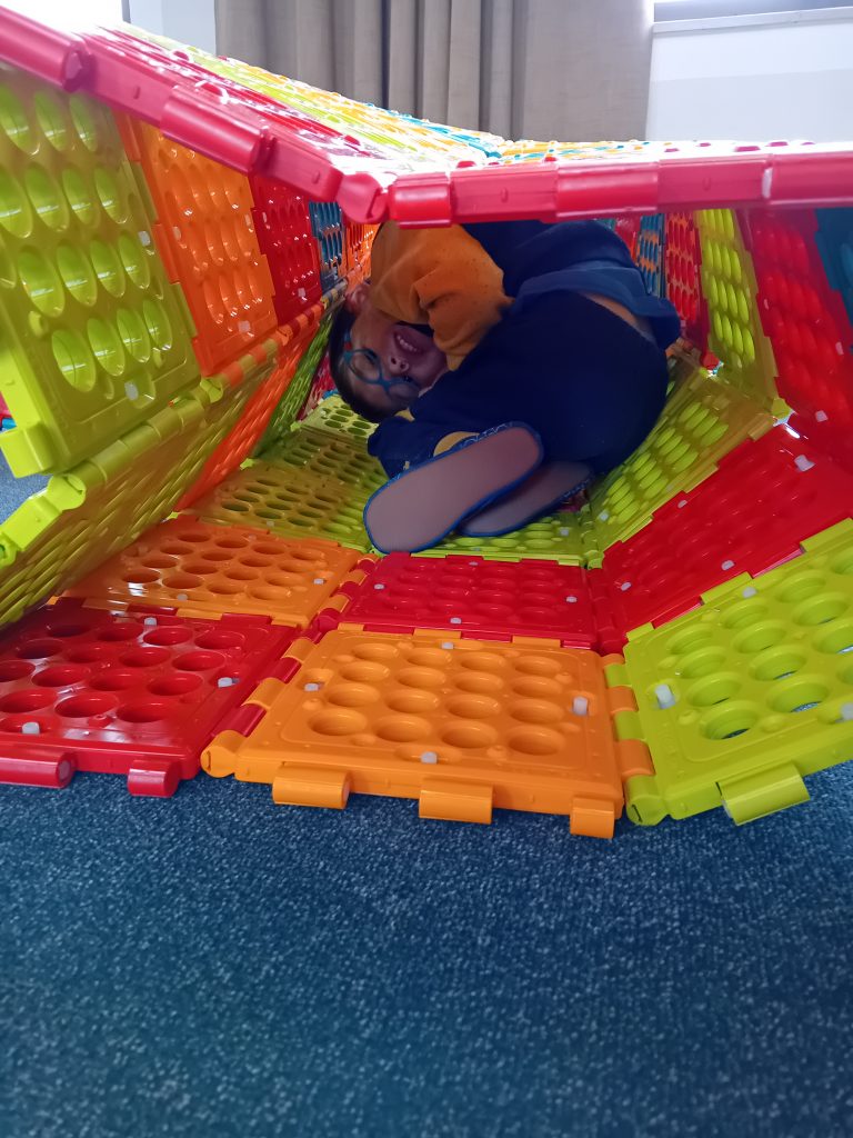 Wir haben großen Spaß beim Bauen.