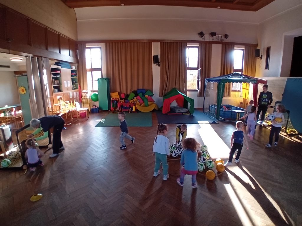 Fußballturnstunde mit FC Ovi Teunz