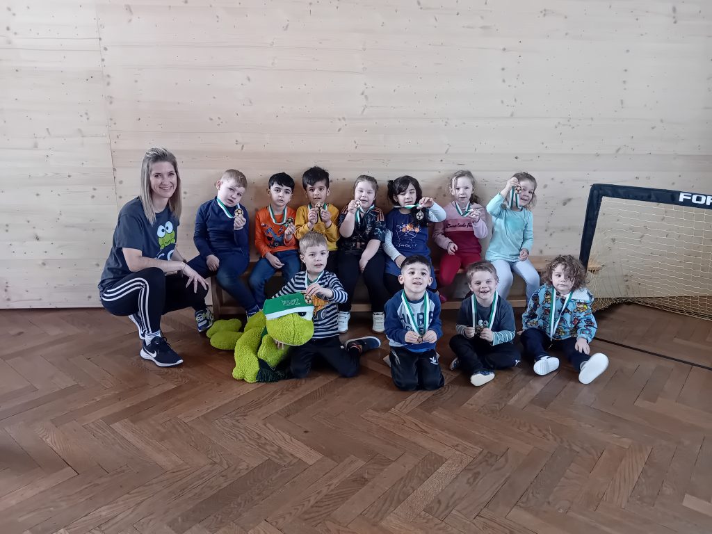 Fußballturnstunde mit FC Ovi Teunz