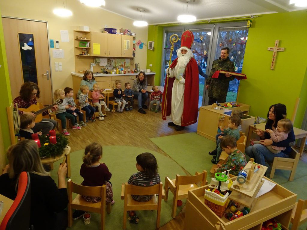 Nikolaus zu Besuch bei den Spatzen